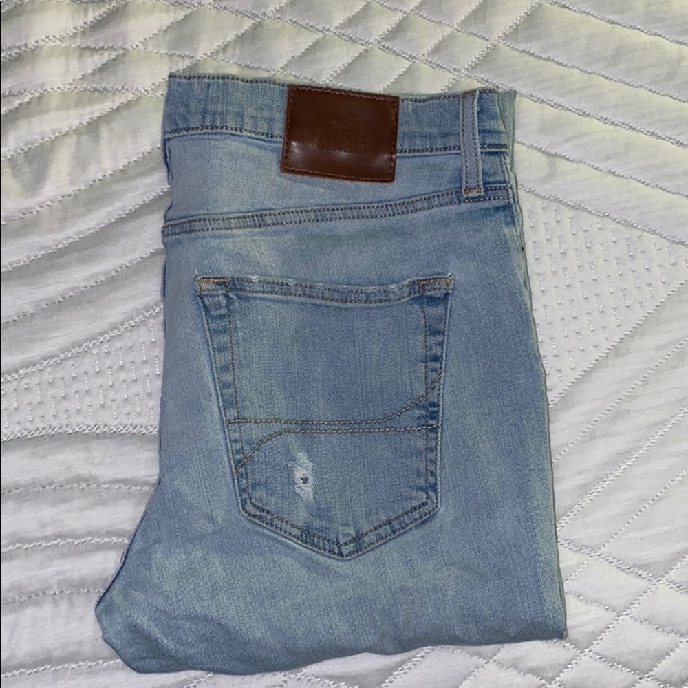 Light washed ripped jeans